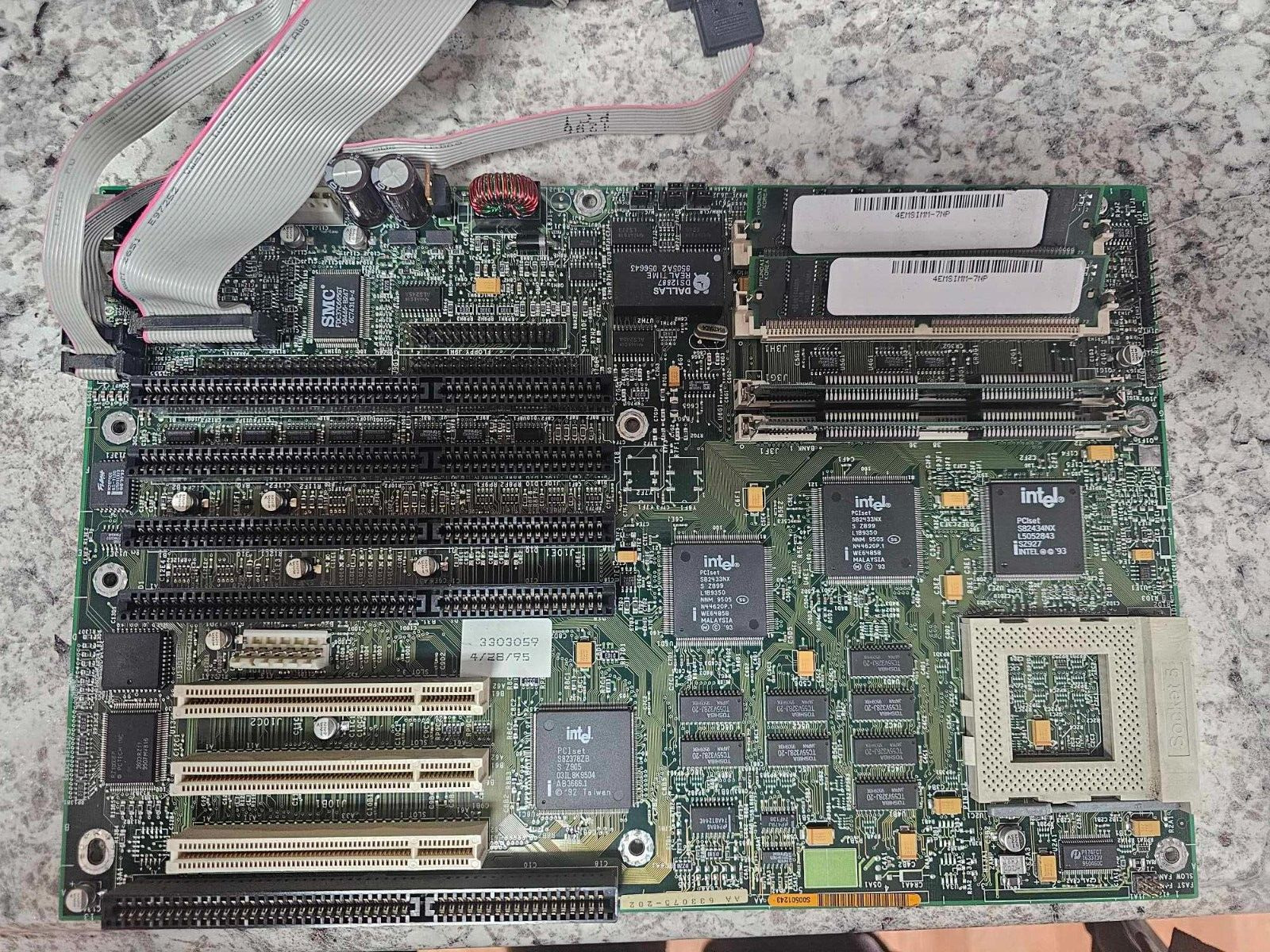 Vintage Intel Gateway 2000 Full / Baby AT Motherboard w/ Ram Socket 5 w/IO
