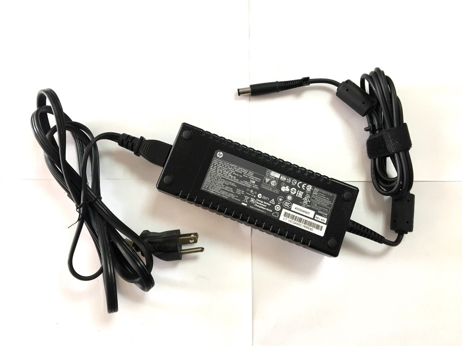 Lot of 100 Genuine HP AC Adapter 135W smart pin for TouchSmart pavilion probook