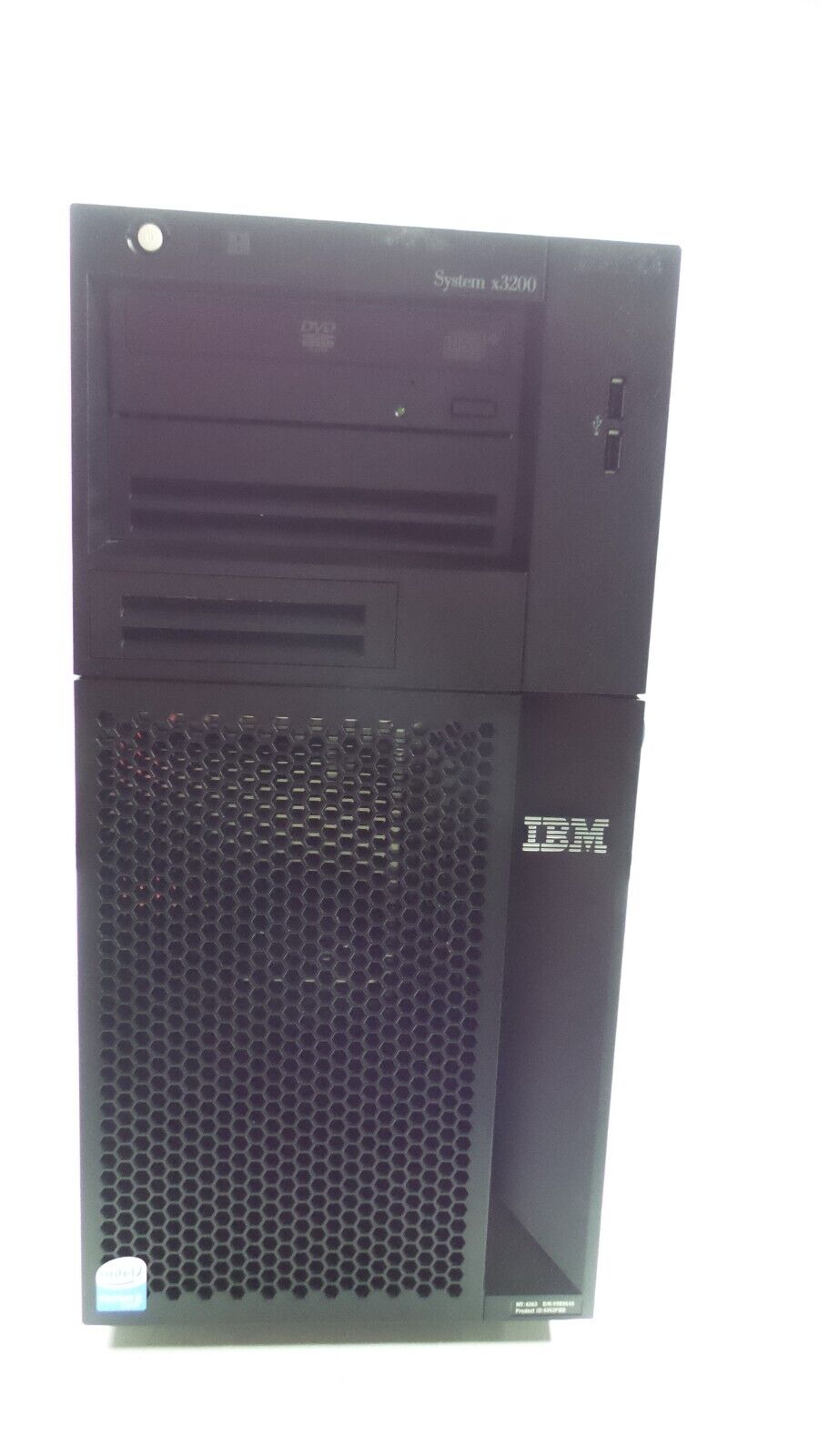 IBM SYSTEM x3200 Pentium D-915 2.80GHz 6GB DDR2 RAM 2x160GB HDD DVD-RW, No OS