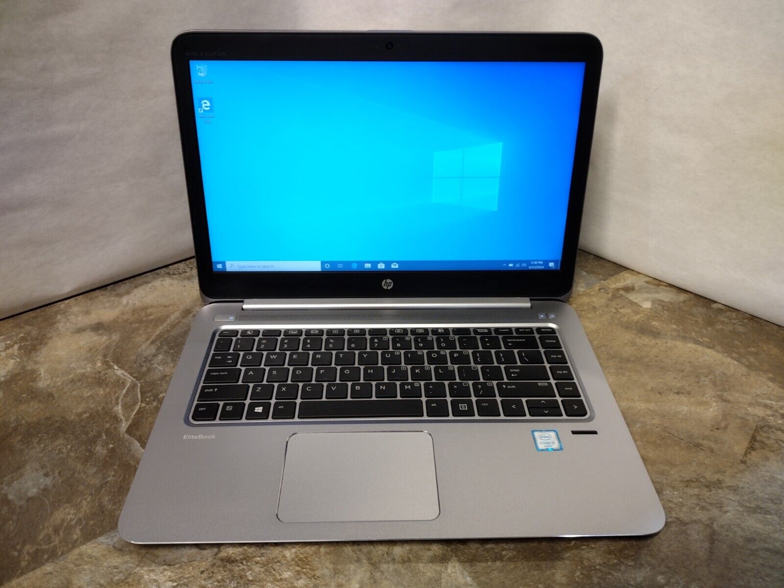 HP EliteBook 1040 G3 14\