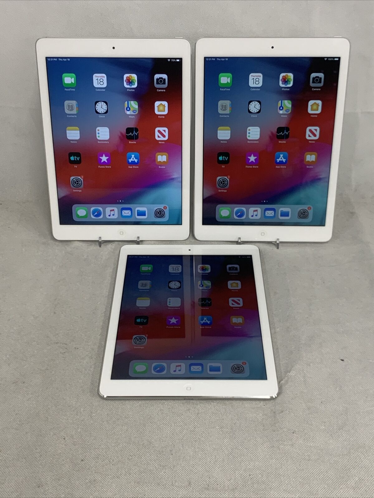 Apple iPad Air 1st Gen. 16GB Wi-Fi Silver - *Lot of 3* *Read Description*