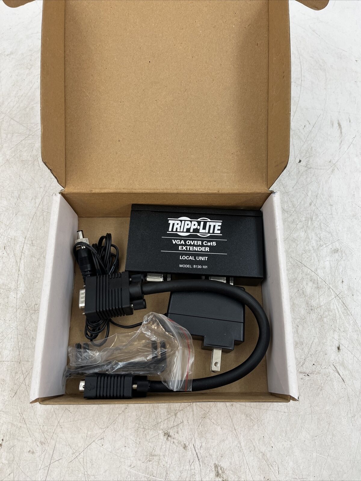 Tripp Lite B130-101A VGA W/ Audio Over Cat5 Extender. Adapter/Mounting Hardware