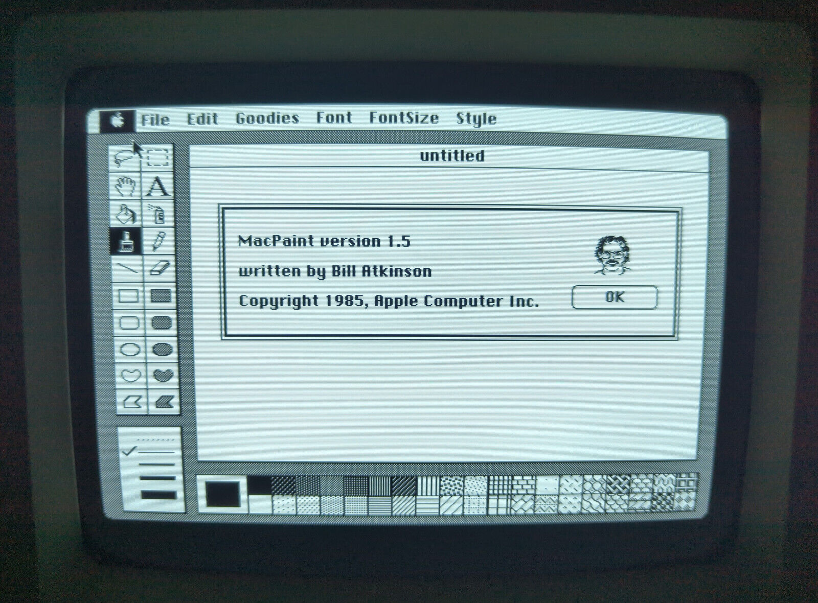 Apple Macintosh Apps - MacPaint, MacWrite, MacTerminal Floppy for Vintage Macs
