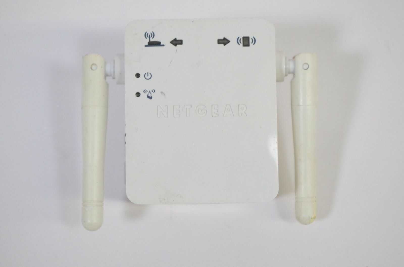 Netgear Universal WiFi Range Signal Extender WN3000RPv2 Plug in the Wall White
