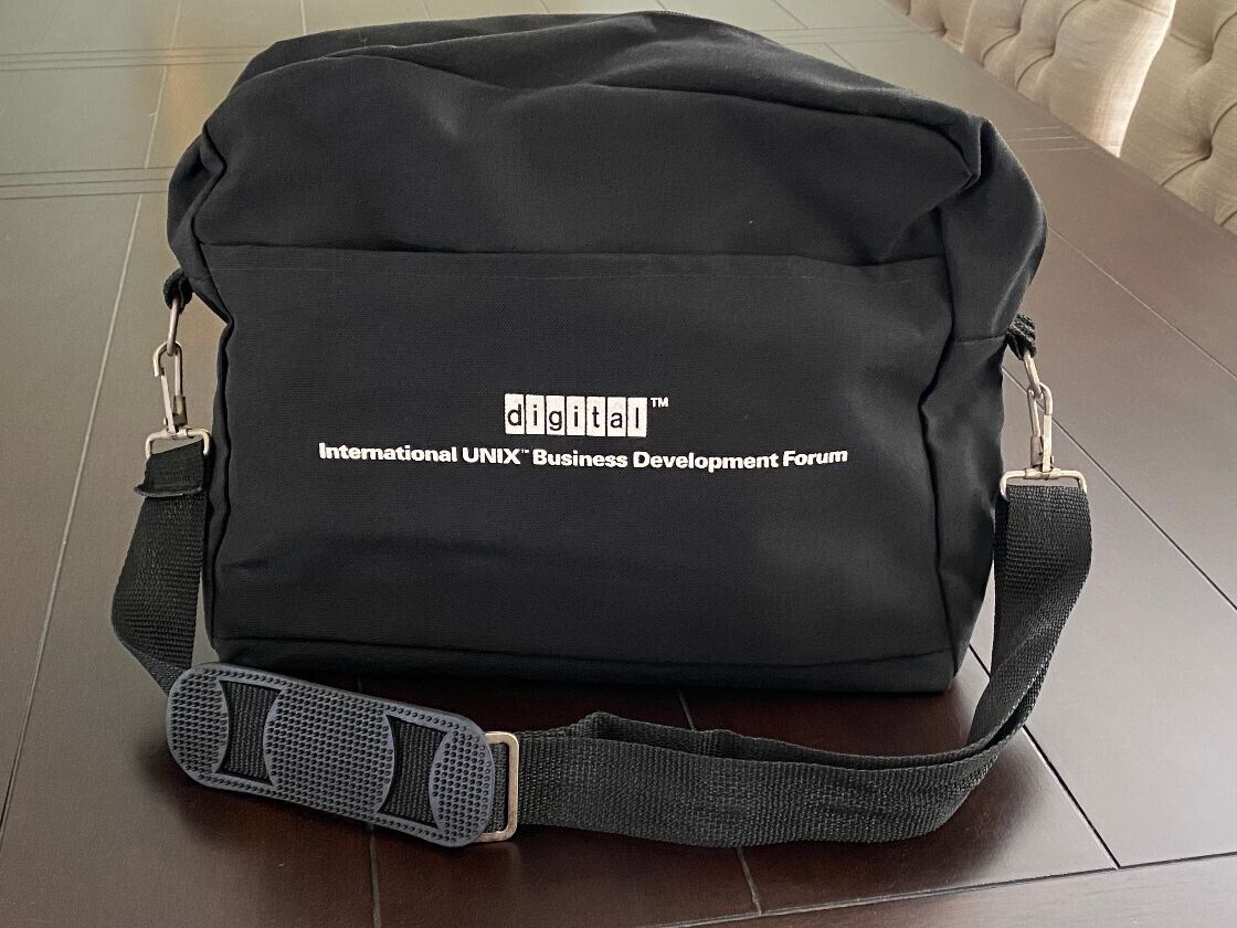 Digital Equipment Corporation International Unix Business Forum Shoulder Bag