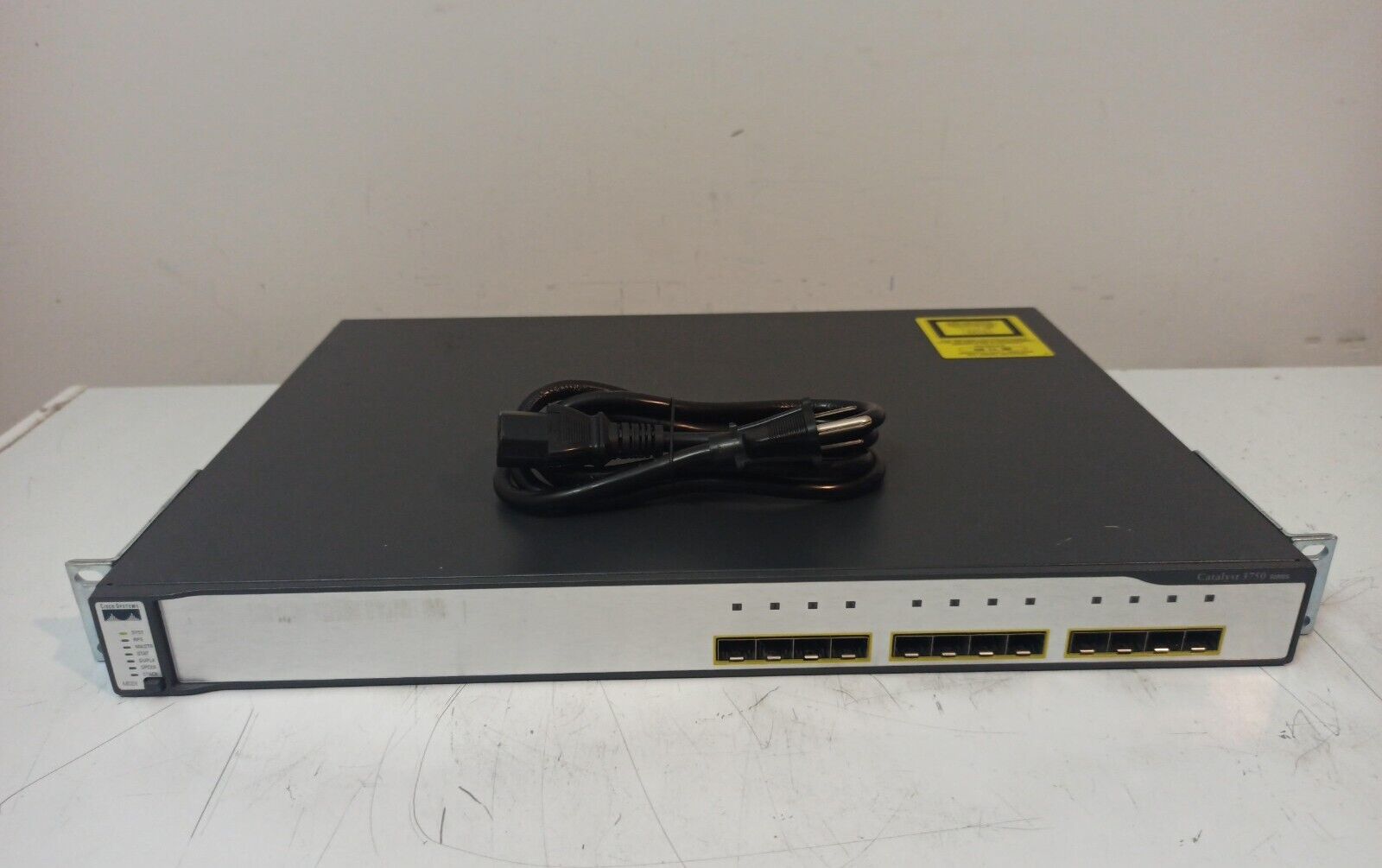 Cisco WS-C3750G-12S-S Catalyst 3750G Series  SFP 12-Port Gigabit Ethernet Switch