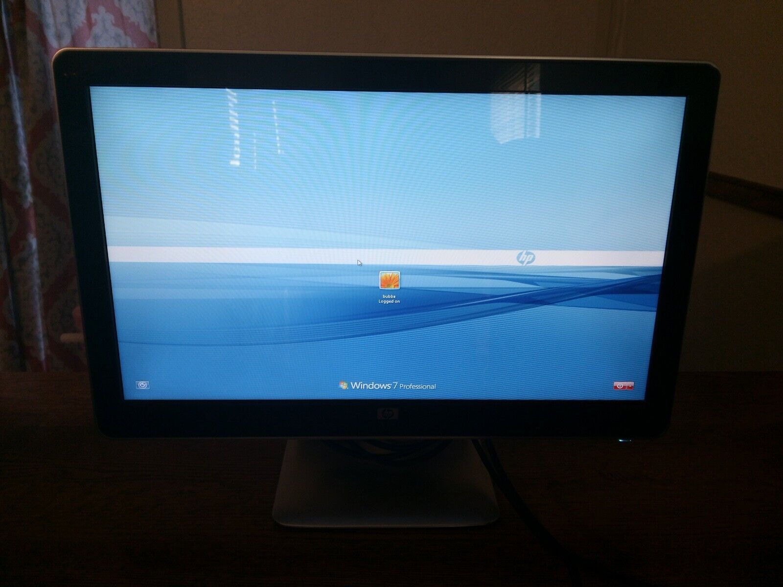 HP 2009M LCD Monitor Excellent Working Condition Power Cable VGA Cable