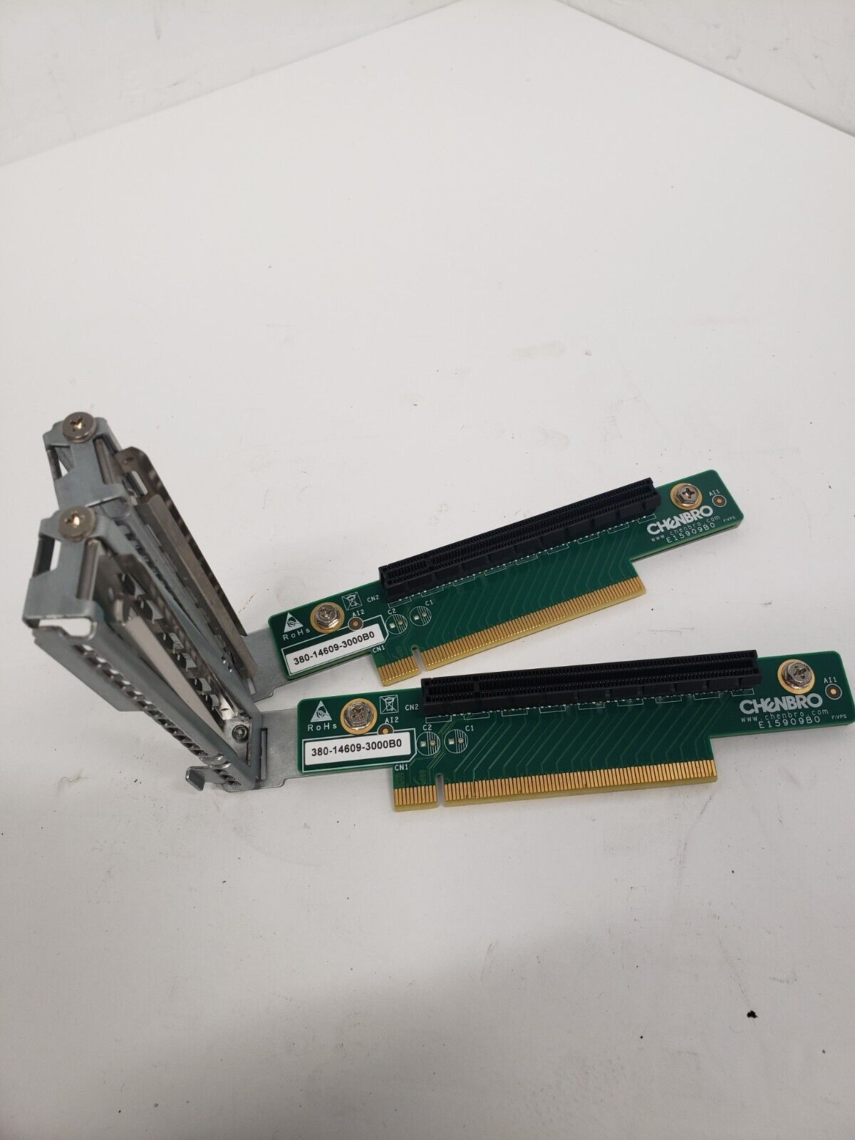 LOT OF 2 Chenbro PCIe x16 Riser Card P/N: 380-14609-3000B0 / E15909B0