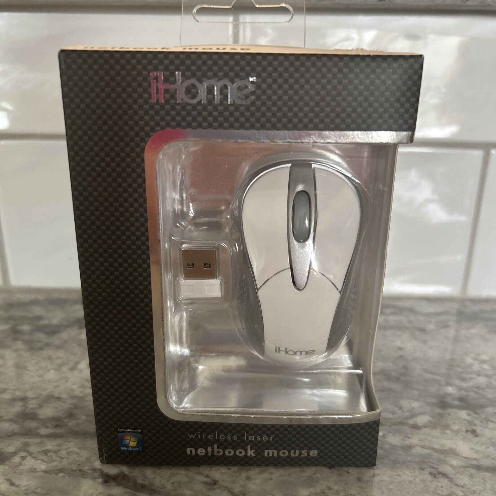 IHOME Wireless Laser Netbook Mouse - White And Gray - NEW - Model IH-M183ZW (L)
