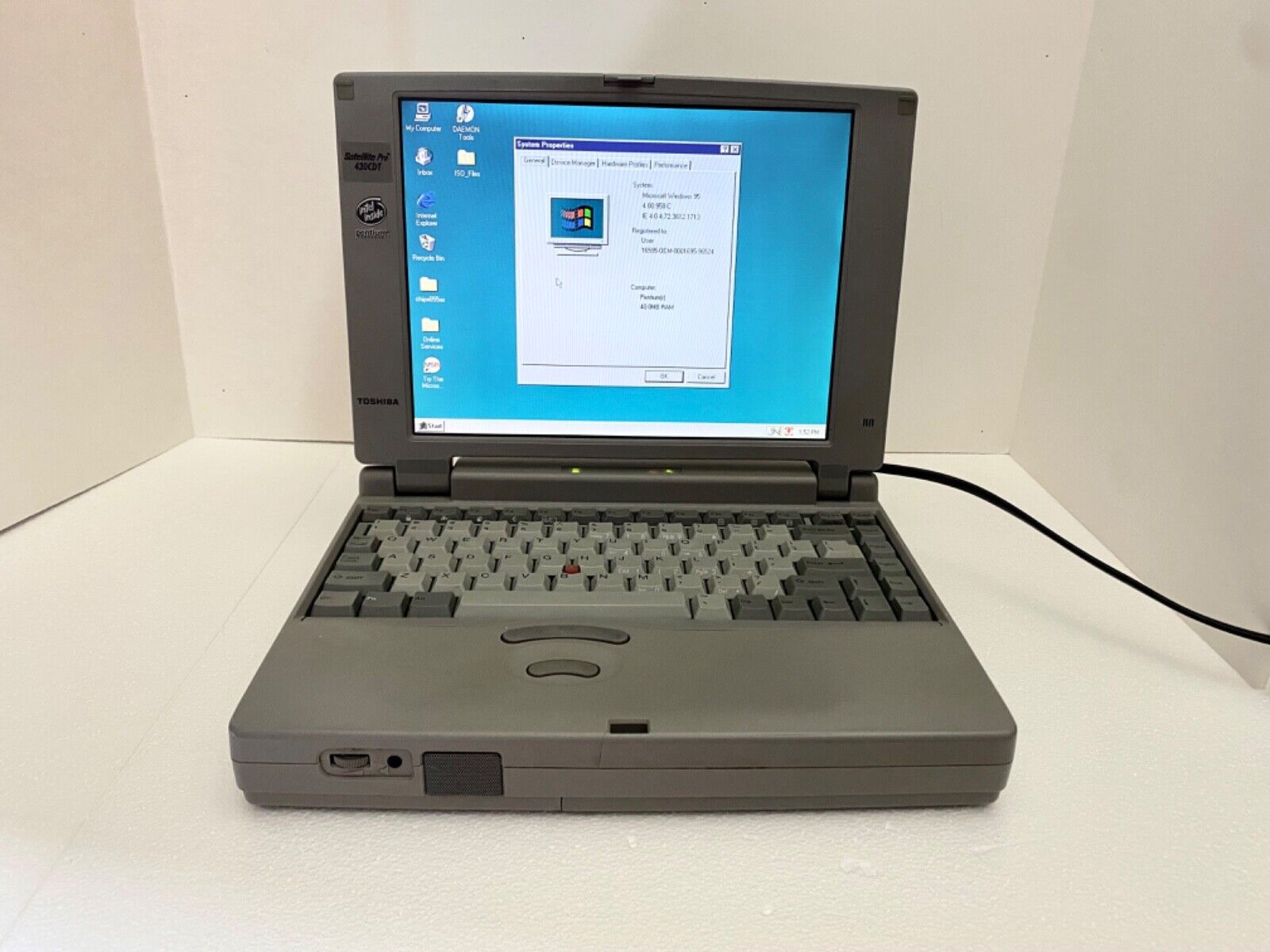 Vintage Toshiba Satellite Pro 425CDT Retro Laptop 40MB 8GB CF drive Win95 *read*