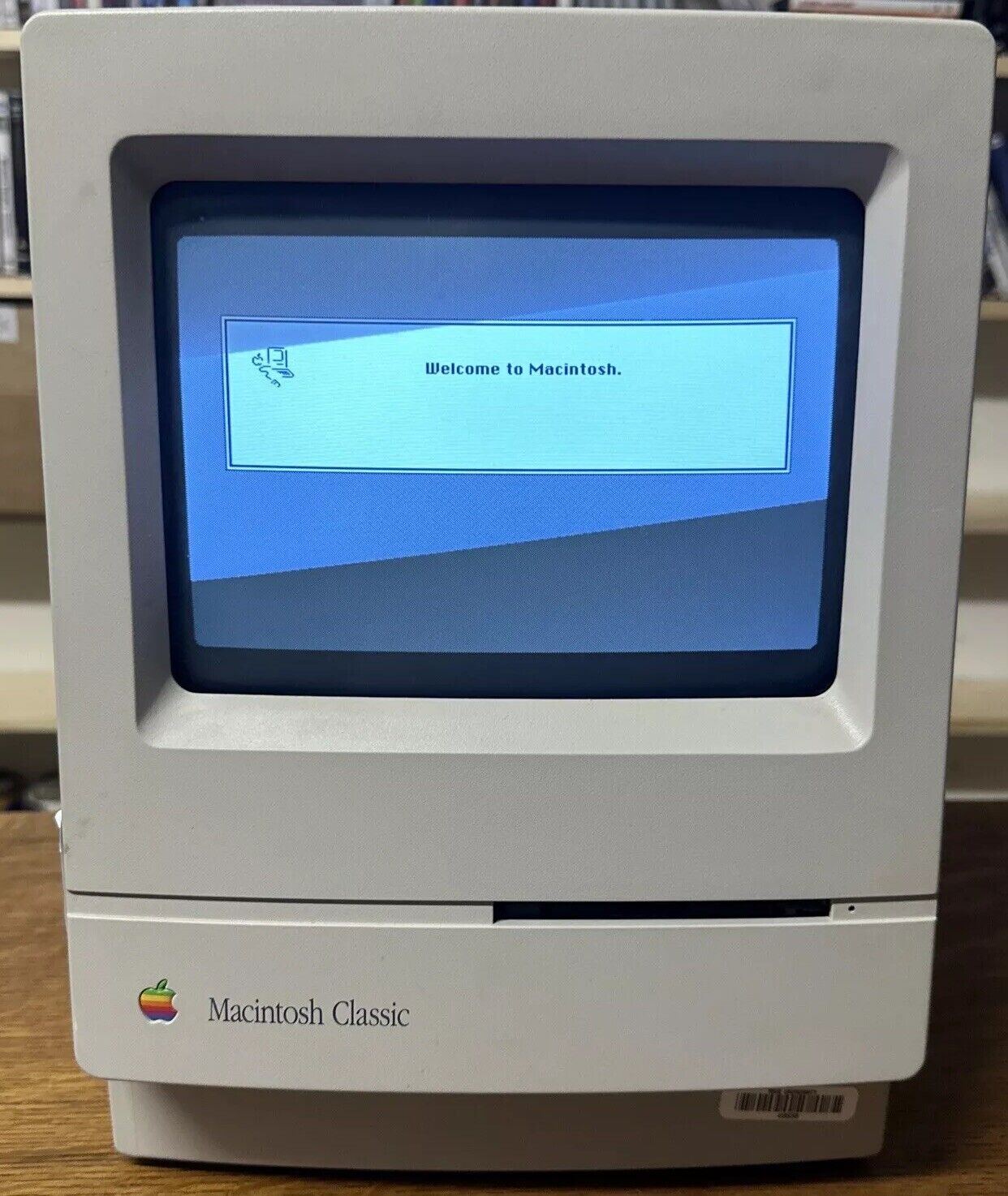 Vintage Apple Macintosh Classic Computer M1420 1991