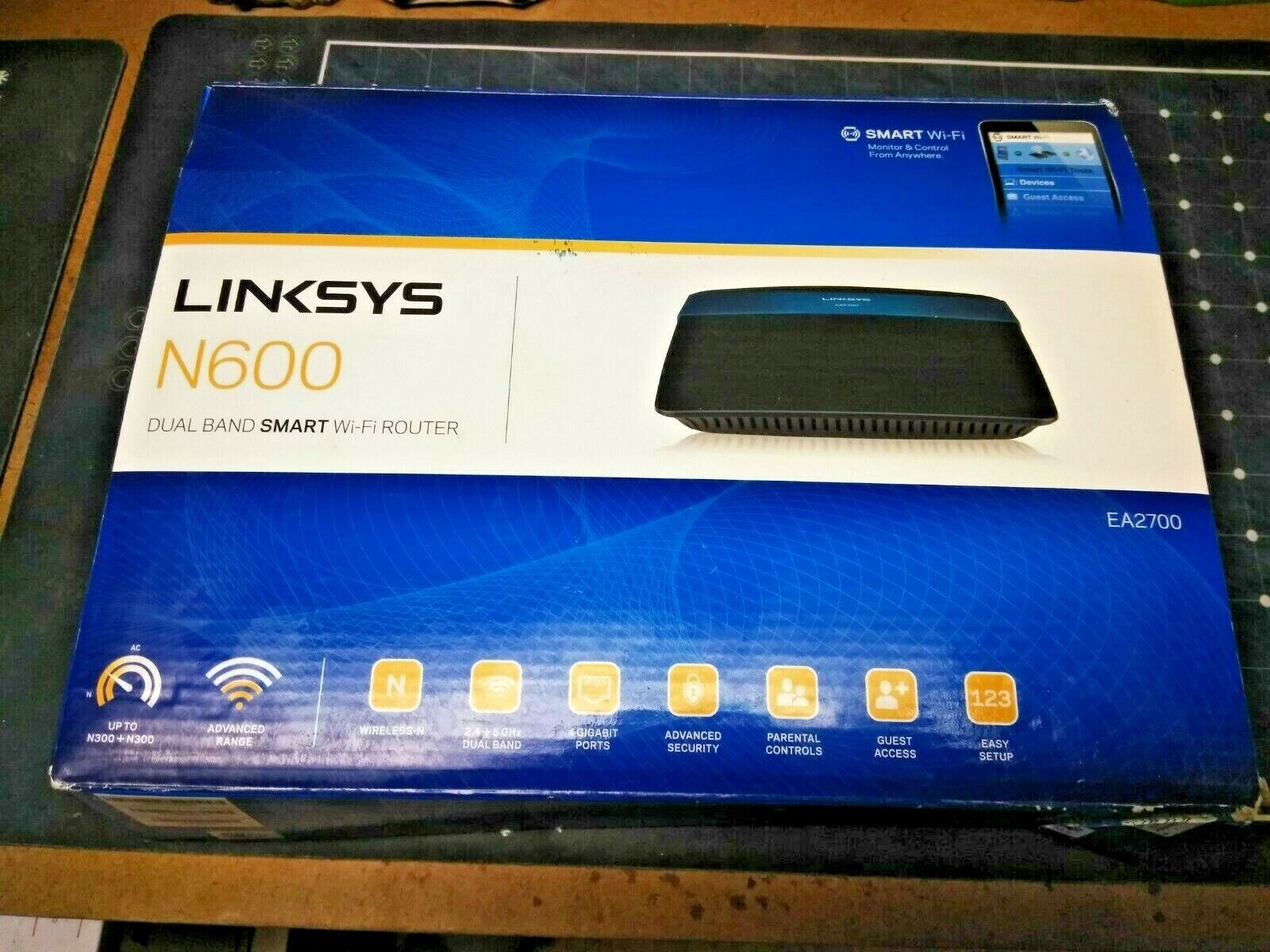 Linksys EA2700 N600 4 port Dual Band WiFi Router WORKS 300MBPS