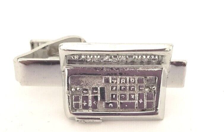 Vintage  Wang  Tie Clip Desk Top  Calculator NEW  3294
