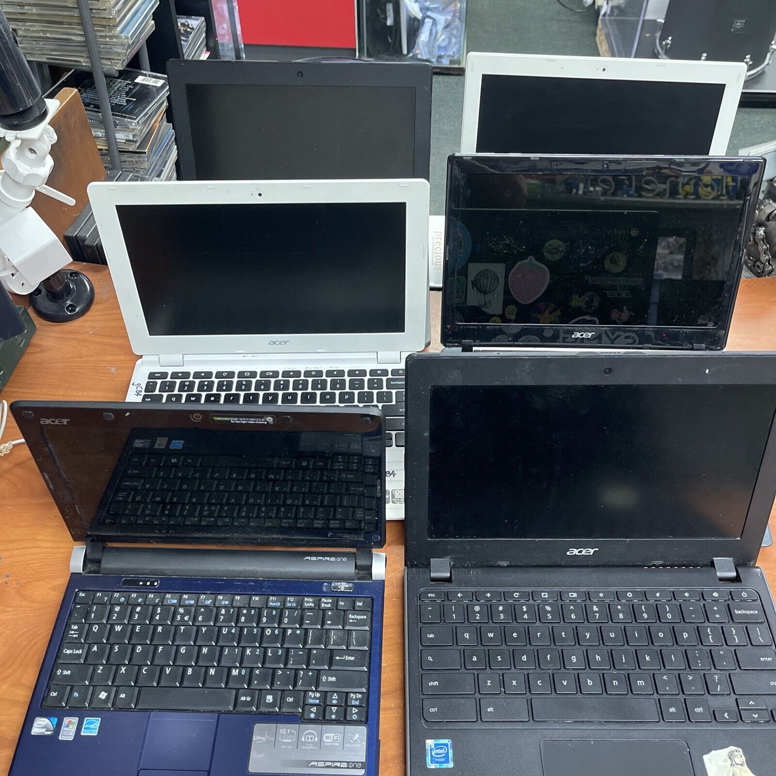 For parts AS IS  Lot of 6 ACER  Laptops