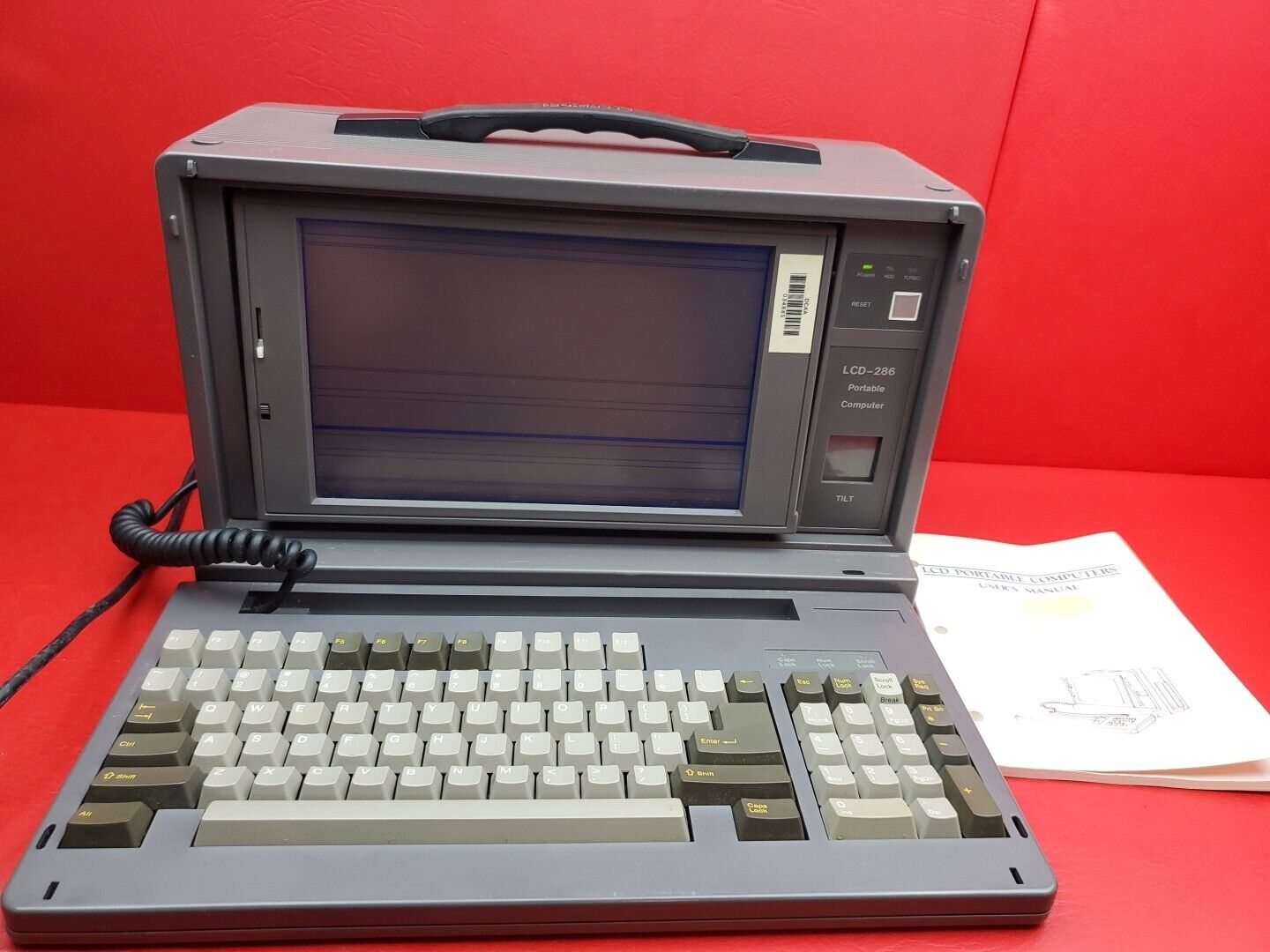 RARE VINTAGE RETRO COLLECTIBLE LCD PORTABLE COMPUTER WITH KEYBOARD LCD-286