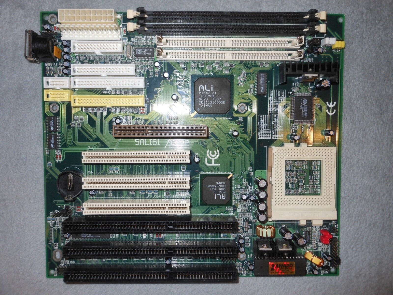 Acorp AGP-ALI motherboard 5ALI61 M1542 (ALADDiN V+) ISA PCI AGP Super Socket 7