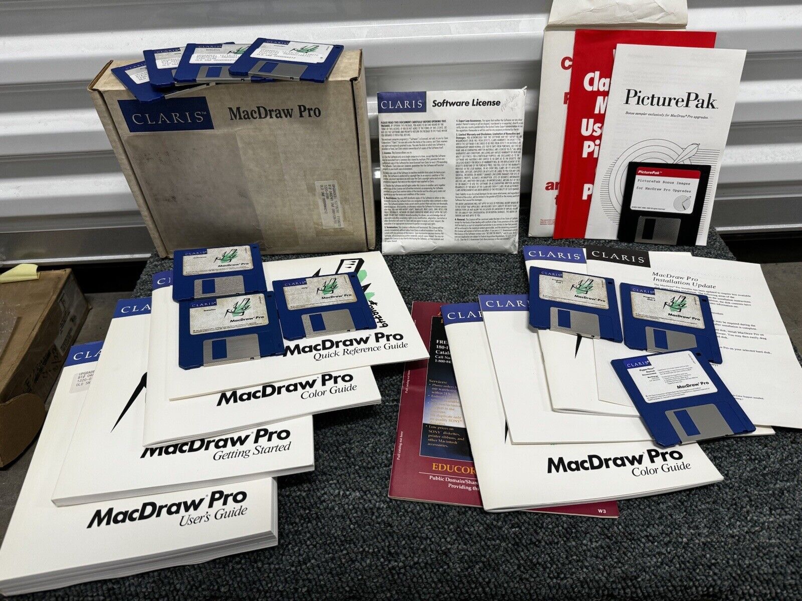 Claris 1991 Macdraw Pro + Picturepak Bonus Images & Manuals