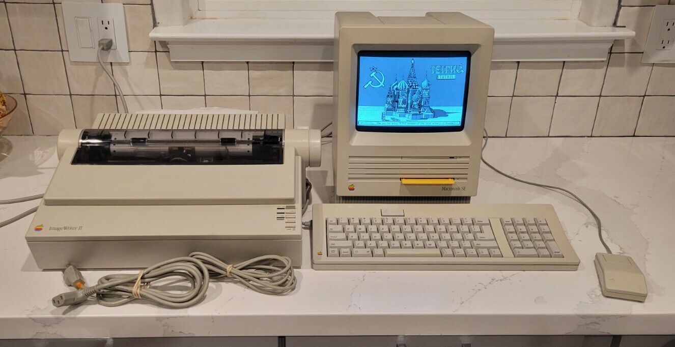 1986 APPLE MACINTOSH SE COMPUTER Model M5011 W Keyboard Mouse Printer Modem EUC