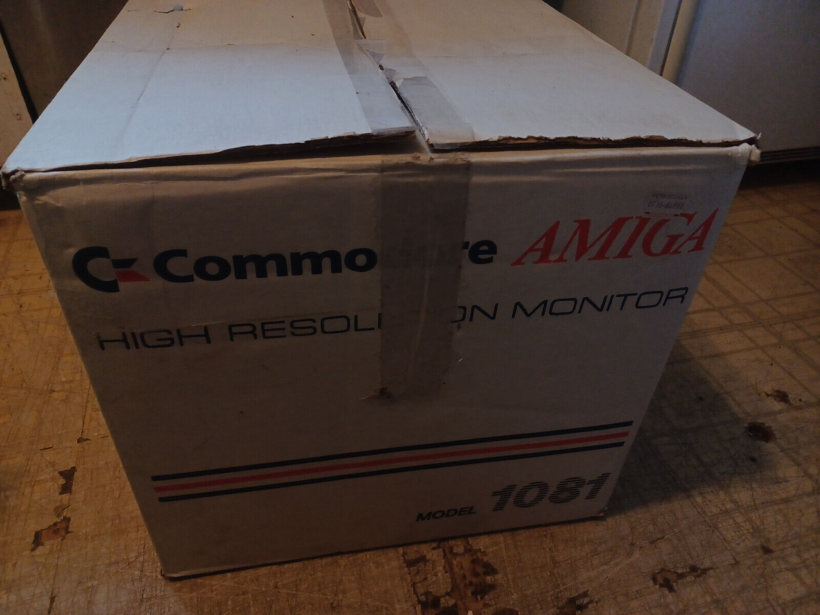 Rare Commodore 1081 AMIGA Monitor - Packaged - L@@K  SCART