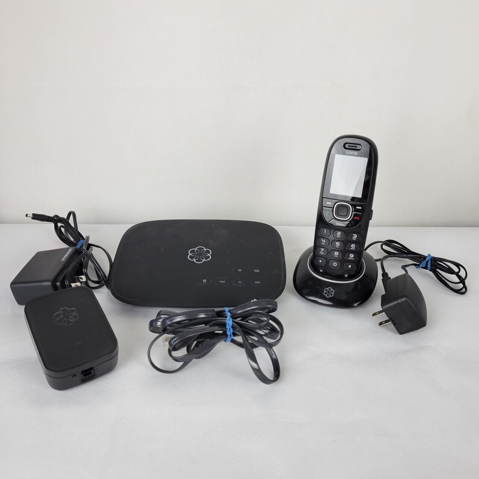 Ooma Telo VoIP Home Phone System Base, Cordless Handset w Charger, Linx