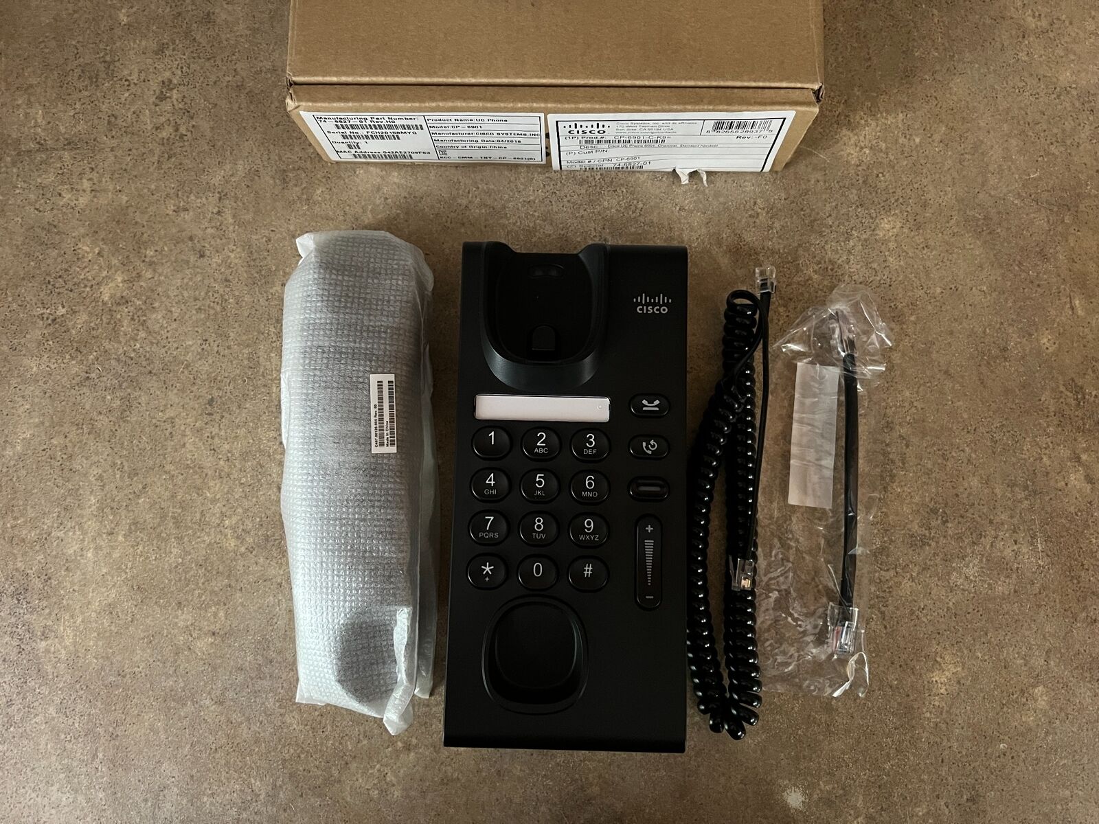 Cisco CP-6901-C-K9 Unified IP Phone UC Phone Charcoal Standard Handset H4-43w