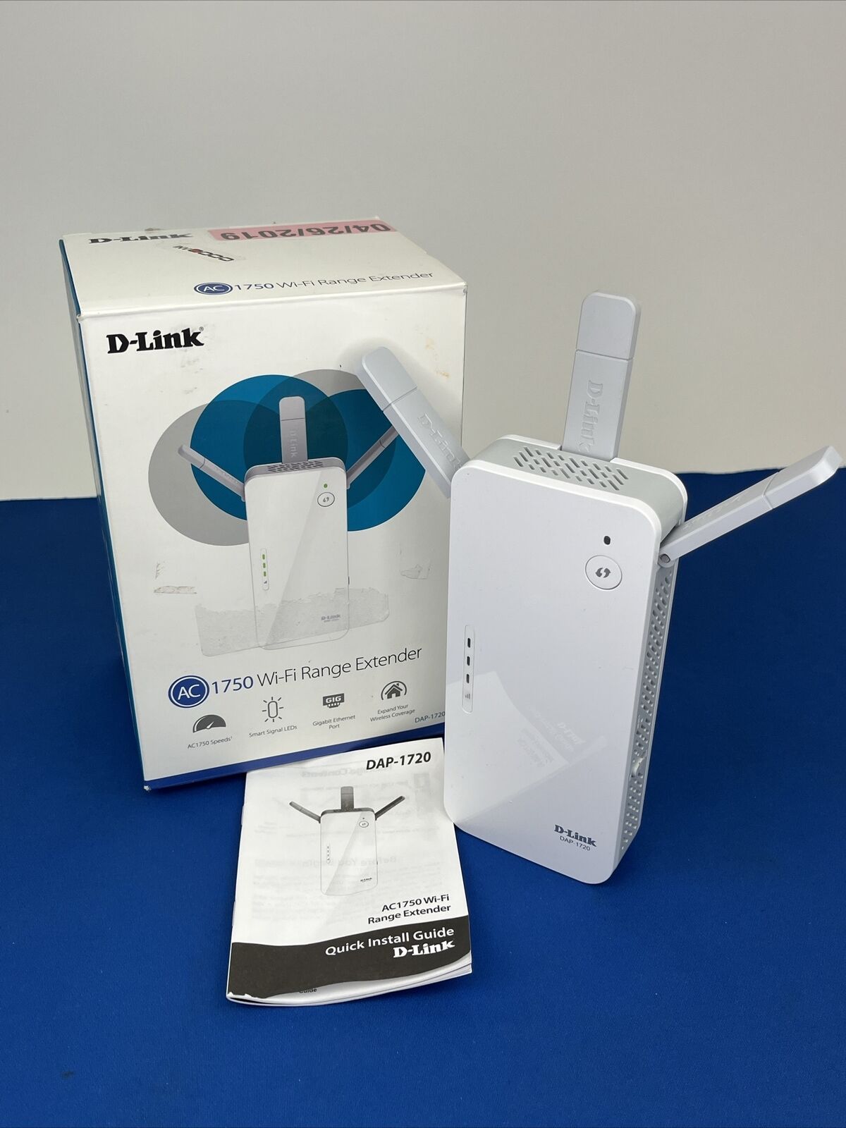 D-Link DAP-1720 AC1750 Wi-Fi Universal Range Extender Dual Band w/Smart Signal