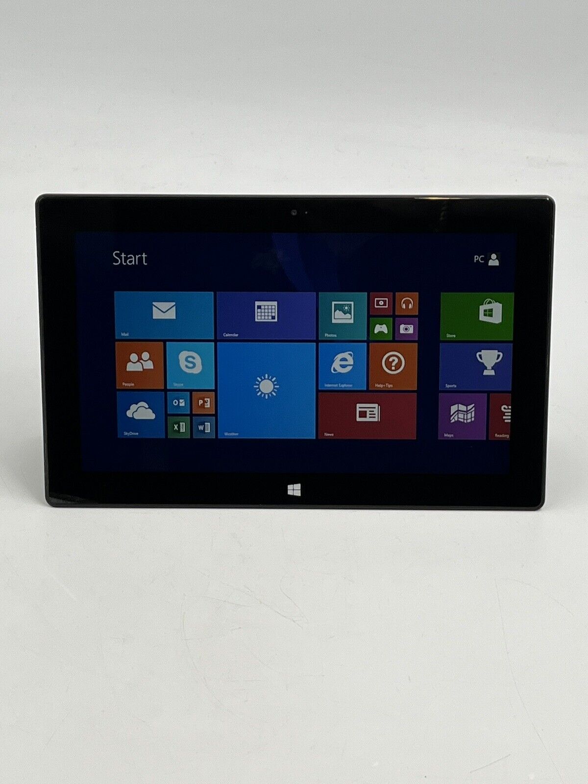 Microsoft Surface RT 8.1 Tablet, Model 1516, NVIDIA TEGRA 3 CPU, 1.30 GHz, 32GB