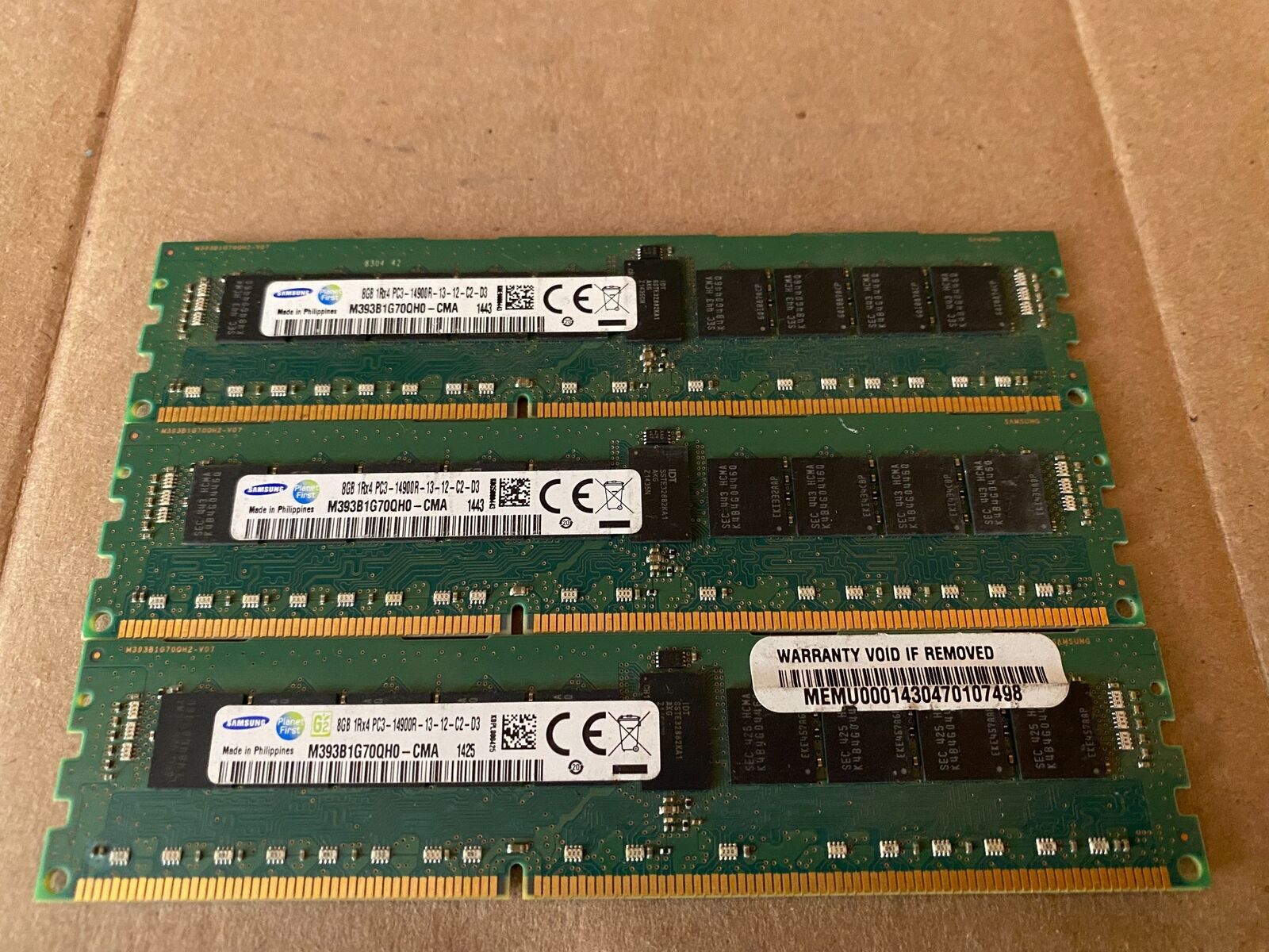 SAMSUNG 24GB(3X8GB) M393B1G70QH0-CMA 1RX4 PC3-14900R DDR3-1600 MEMORY W4-2(17)