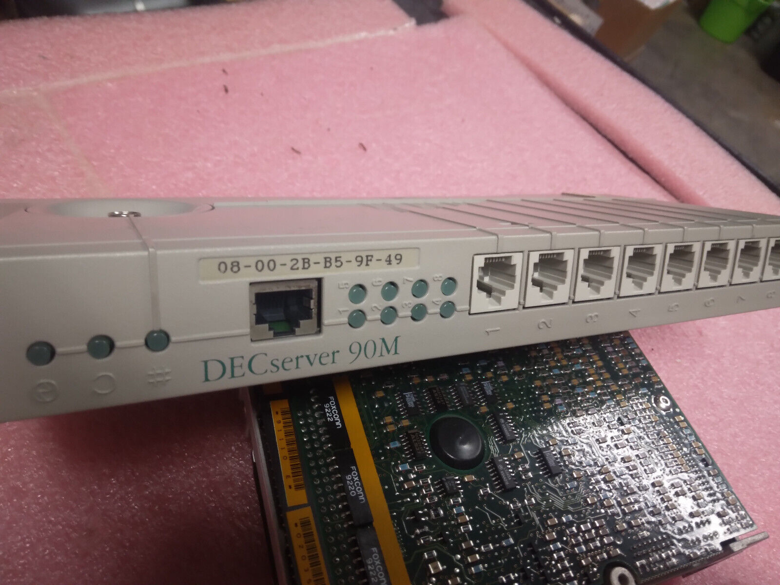 DEC DSRVH-M DECserver 90M terminal server DECHUB network Digital Equipment Corp