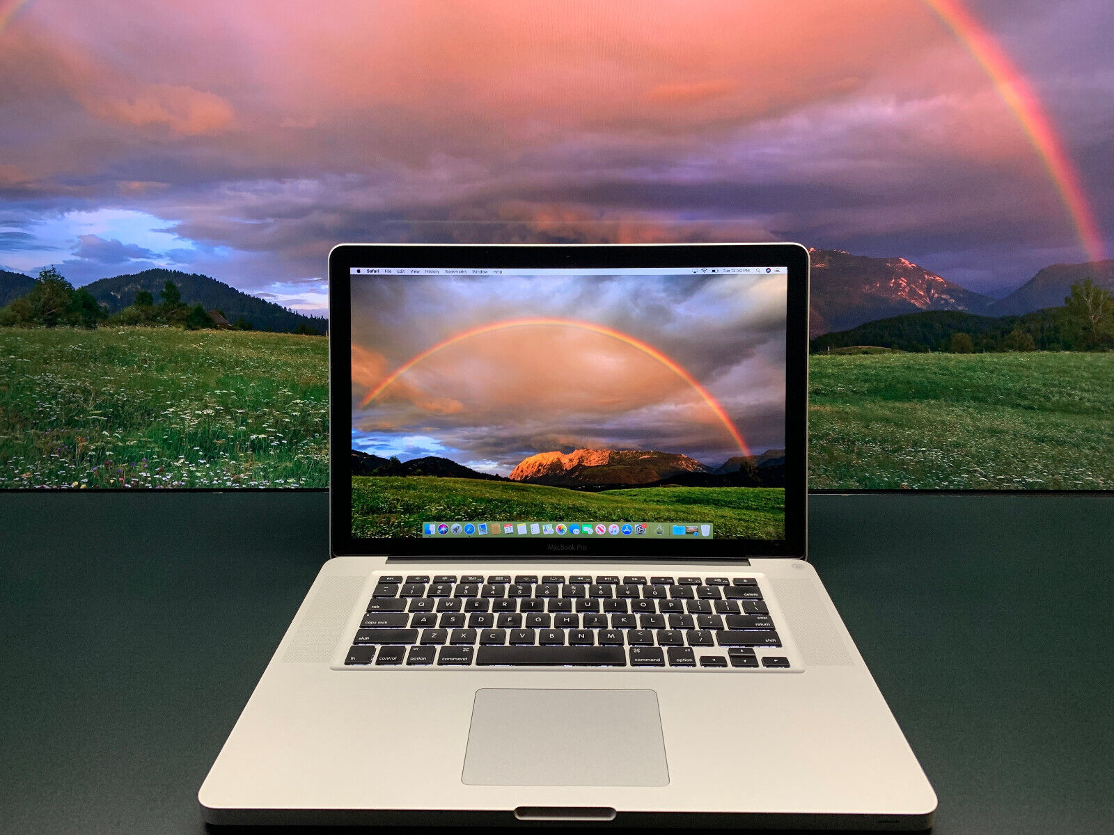 Apple MacBook Pro 15 inch Laptop / Quad Core i7 /  16GB RAM 1TB SSD / Warranty /