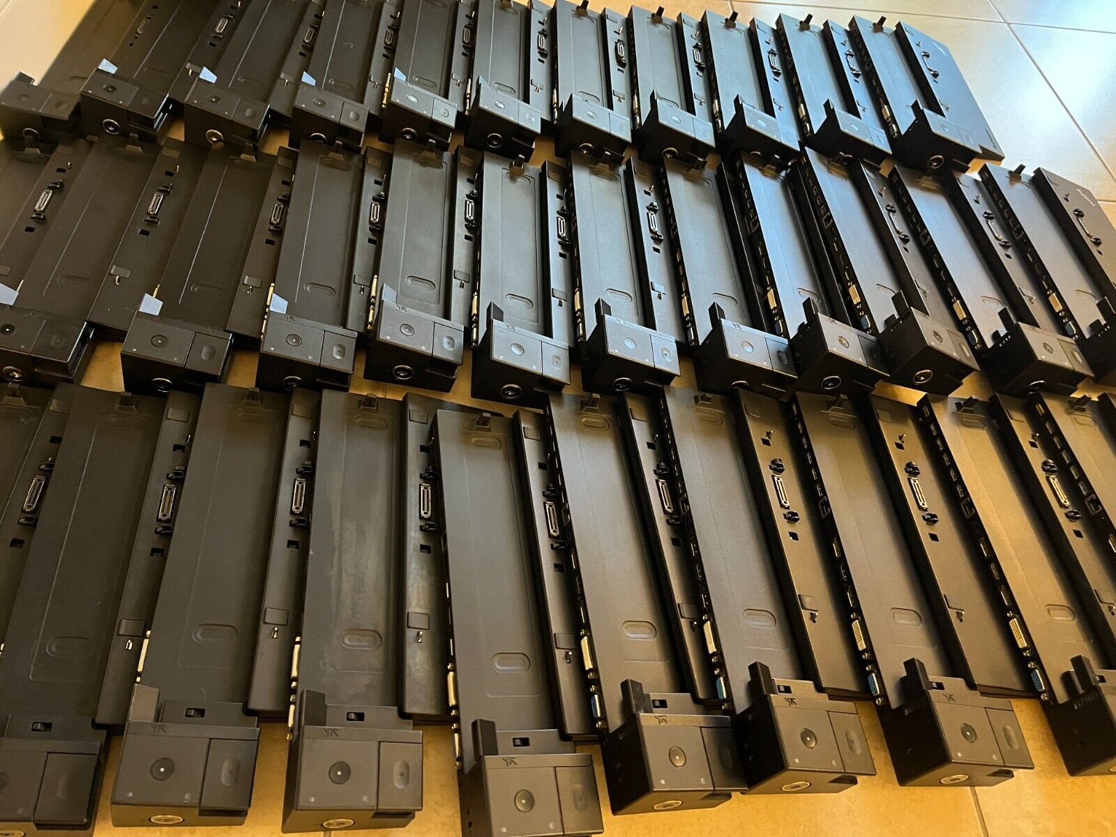 Lot of (34) Lenovo ThinkPad Ultra Dock 40A2 for T460 T540 W540 Docking Station
