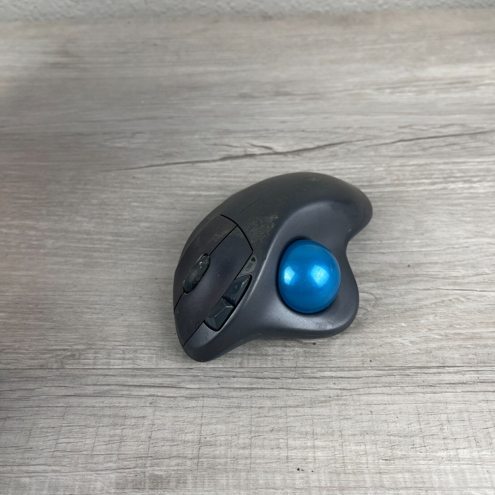 Logitech M570 Dark Gray Right-Hand Sculpted Wireless Ergonomic Trackball Mouse