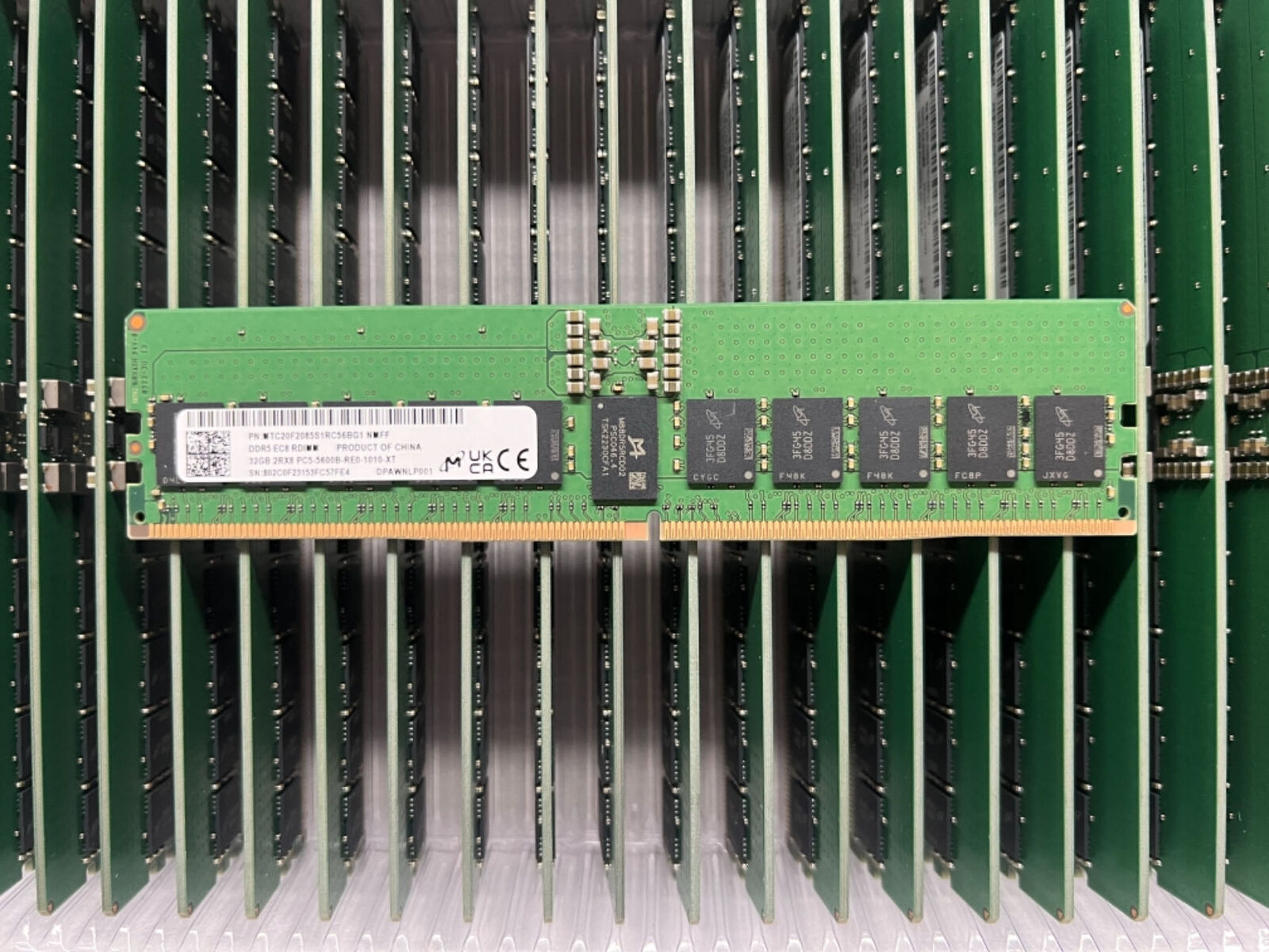 Micron 32GB DDR5 5600MHz RAM RDIMM RECC PC5-5600B 1010 XT 2RX8 Server Memory