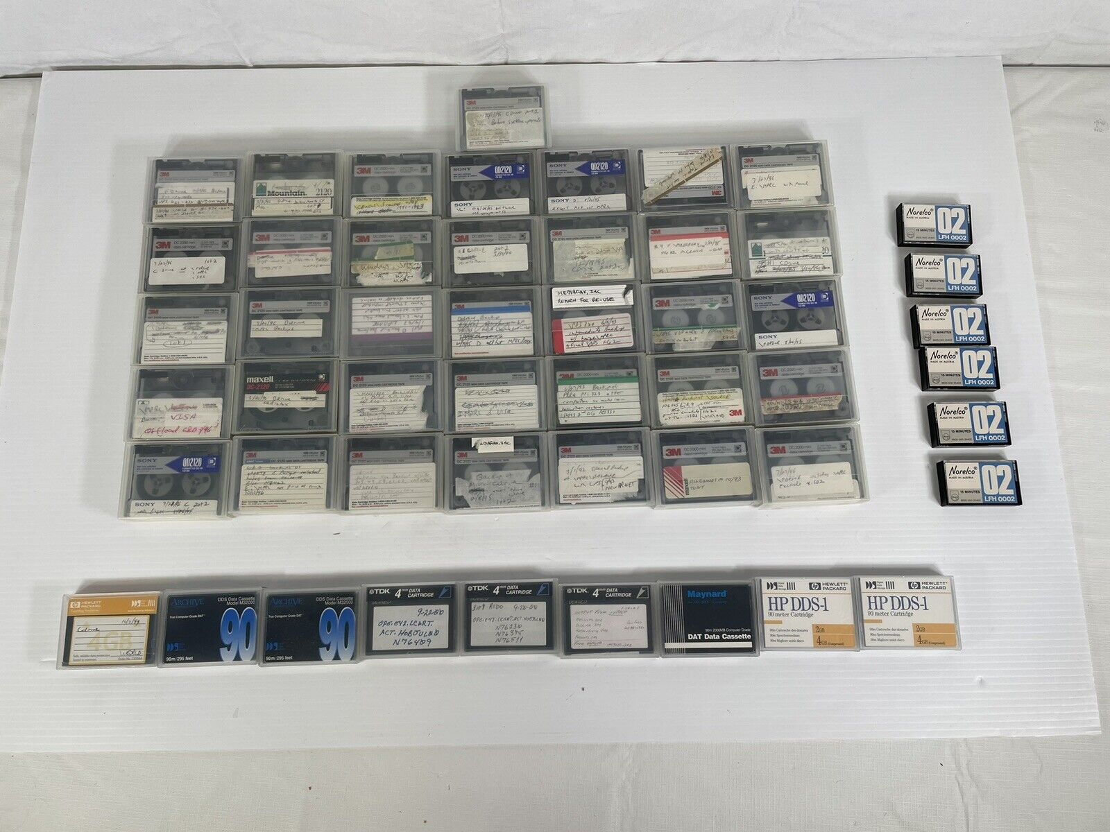 Lot of 21 Mixed Tapes (DC2120, 2000 Mini, QD2120, LFH 0002, HP DDS-1,  & More)