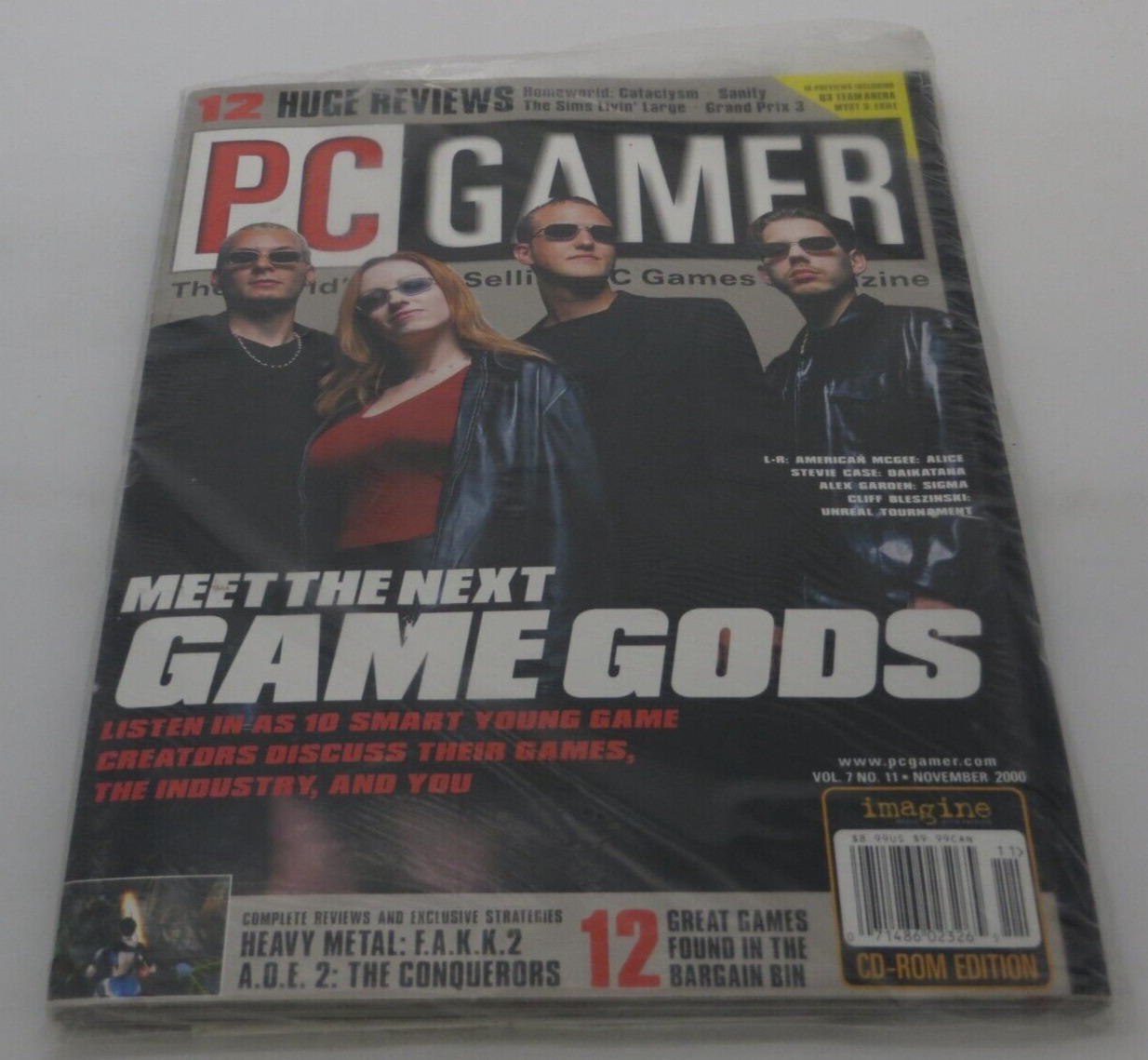 PC Gamer Magazine NOV 2000 with Disc NEW Homeworld Cataclysm / Sims Livin Large