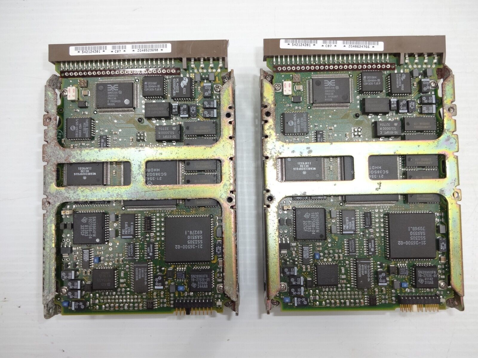 Vtg 2 x DEC RZ26-E Rev: P05  996/998 Mb Formatted 50-Pin SCSI Hard Disk Drive