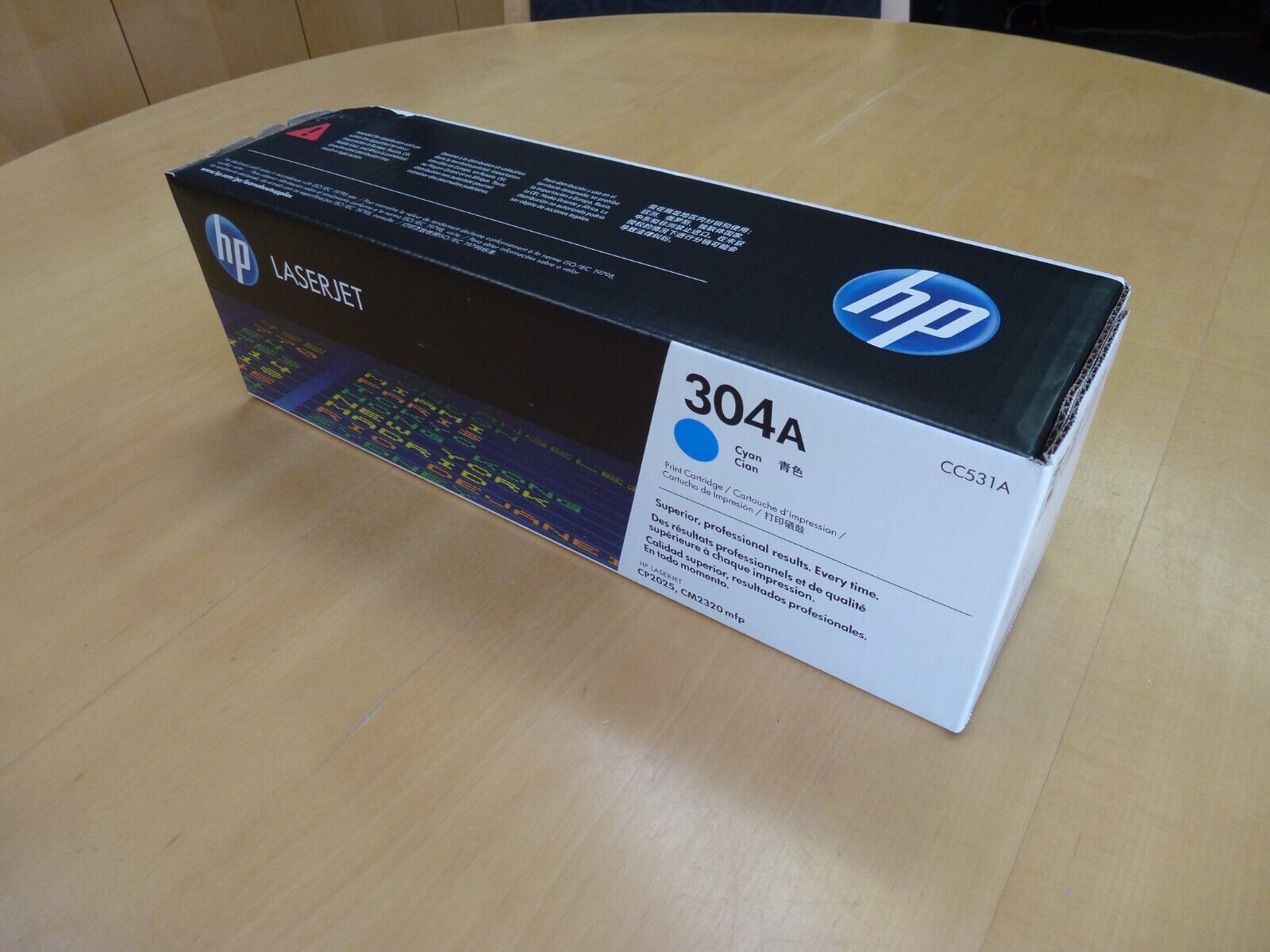 HP 304A (CC531A) Cyan Toner Cartridge Original HP OEM - NEW sealed in box