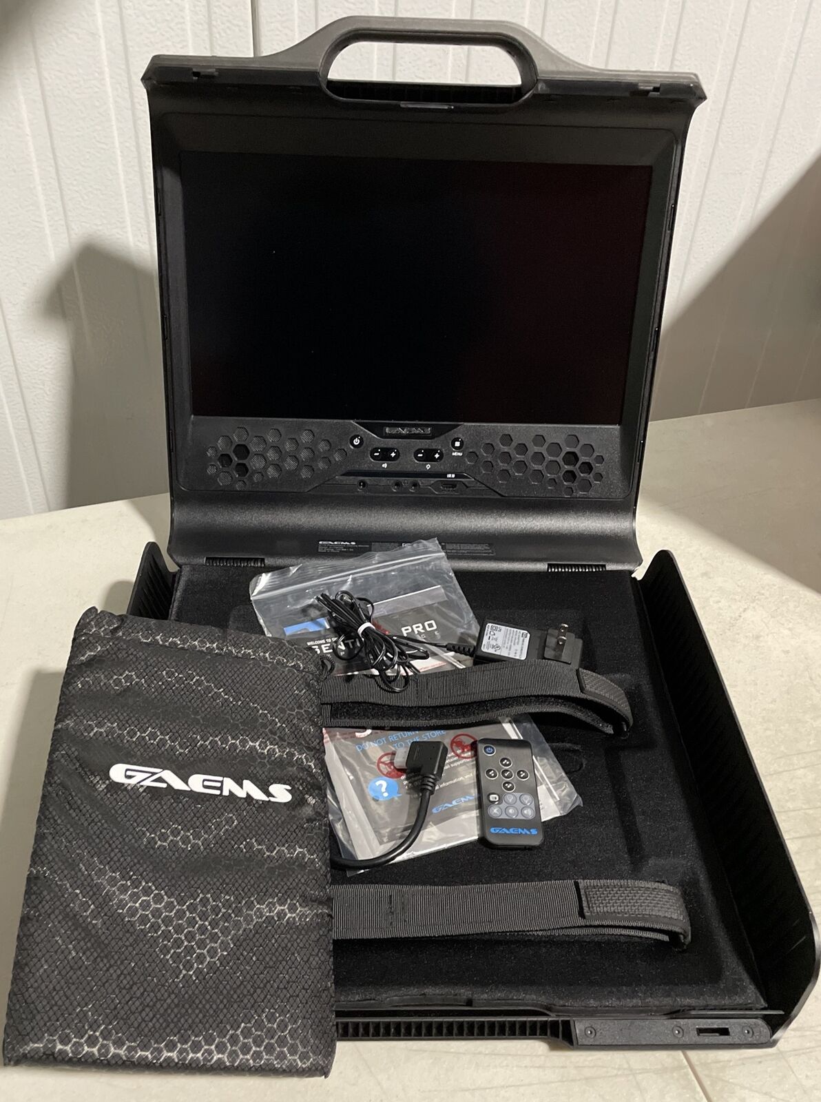 GAEMS G170FHD Sentinel Pro XP 1080P Portable Gaming Monitor - AS IS FOR PARTS