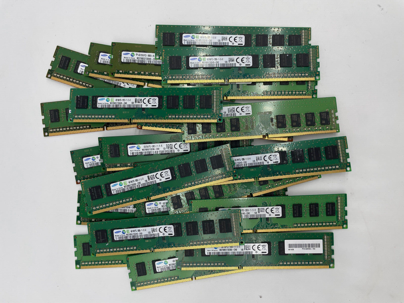 Lot of 23 pcs – Assorted Memory (RAM) – Samsung 4GB & other