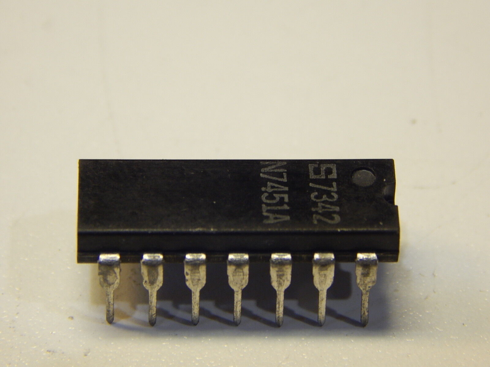 SIGNETICS N7451A DC:7342 DIP IC FOR APPLE 1