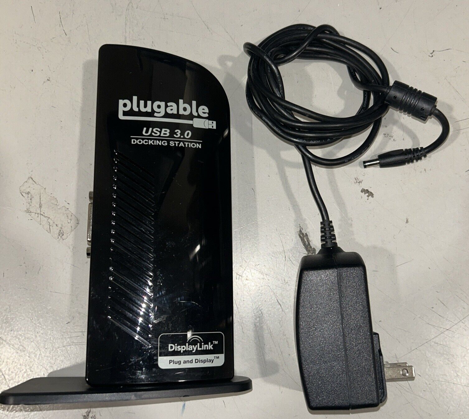 Plugable UD-3900 USB 3.0 Dual Monitor Docking Station HDMI DVI RJ-45 with AC