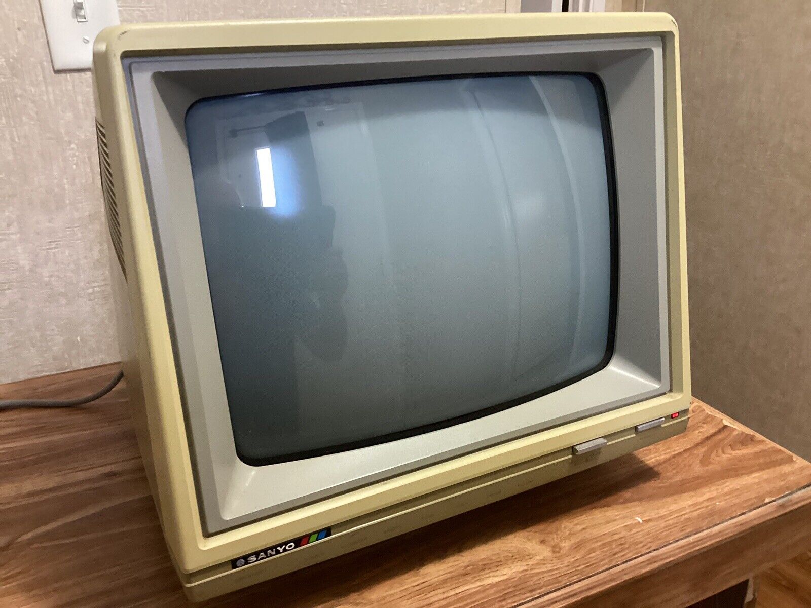 Vintage Sanyo Computer Color Monitor 1983 DMC6500 Rare