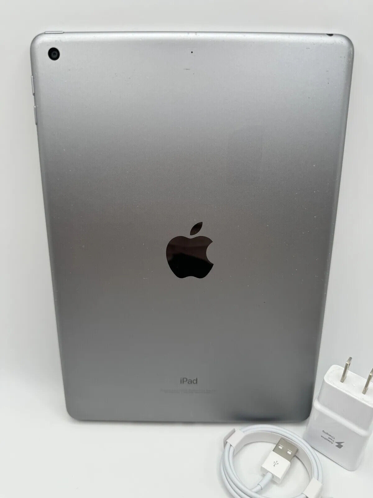 LOT of 6 Units Apple iPad 5th Gen Wi-Fi 9.7in - 32GB - Gray Very Good