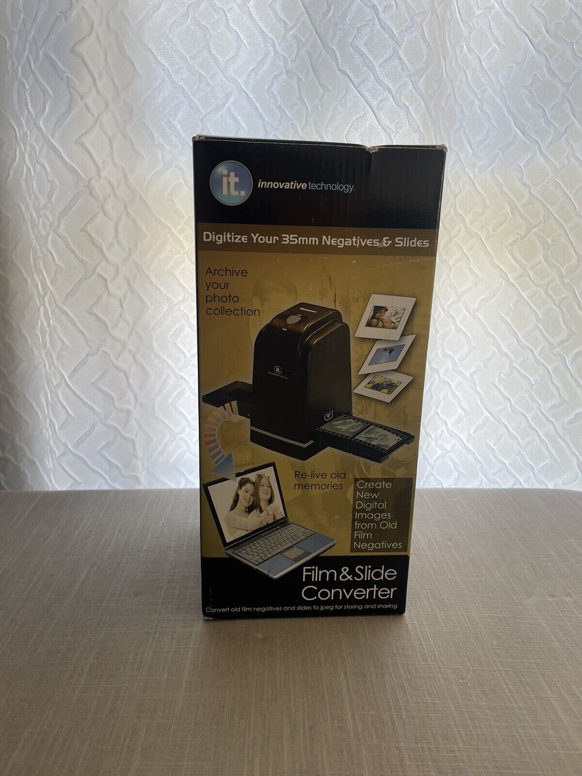 Innovative Technology 35mm Negative Film and Slide Converter to PC Gently Used
