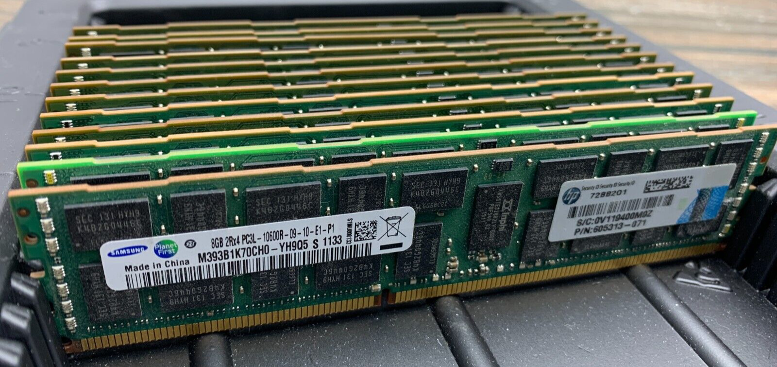 Samsung 96GB (12x8GB) M393B1K70CH0-YH9Q5 605313-071 2Rx4 PC3L-10600R Server RAM