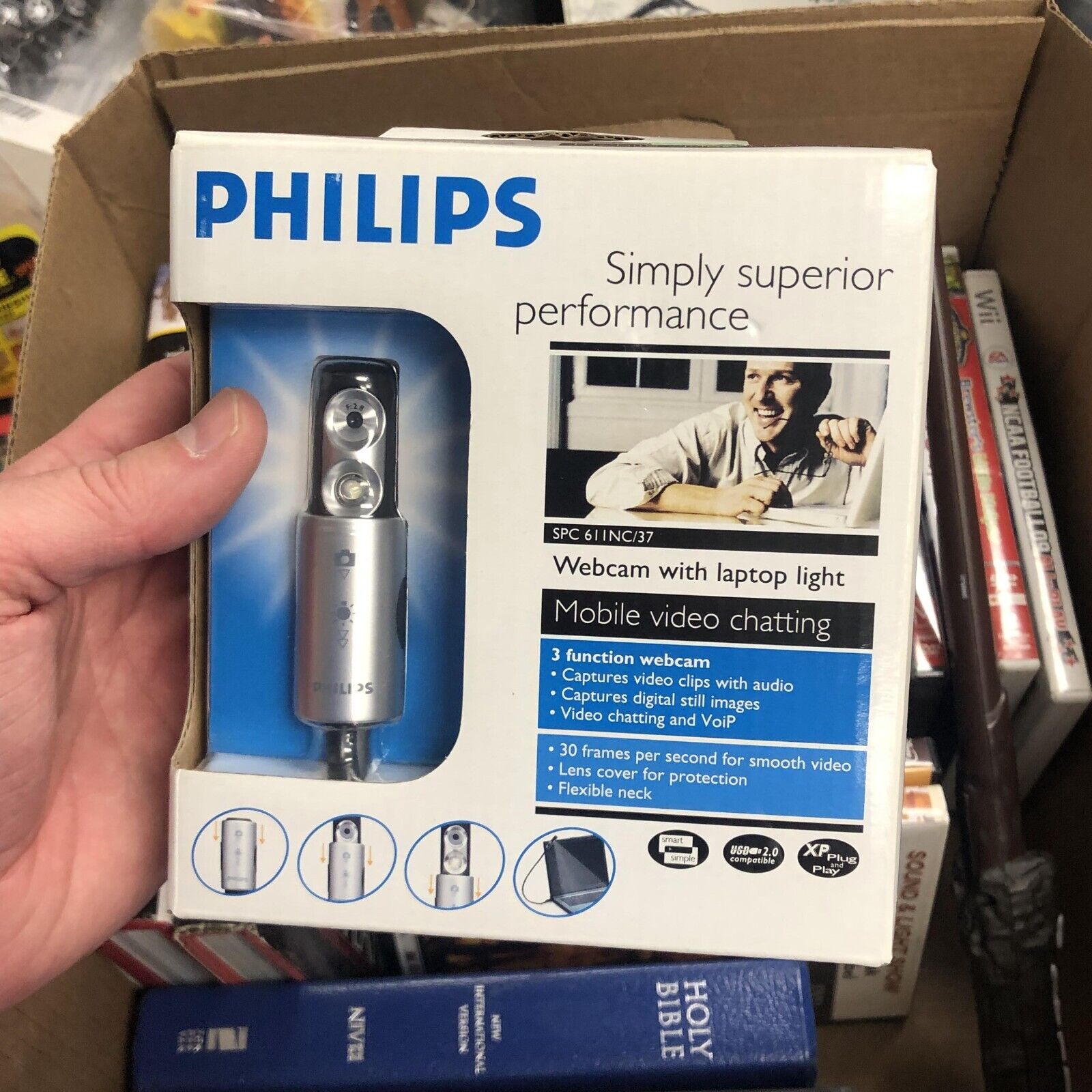 Philips Webcam with laptop light mobile video chatting SPC 611NC/37 NEW SEALED