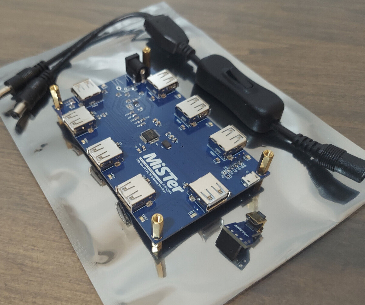 MiSTer FPGA 7 Port USB HUB V2.1 w/ Bridge Board and Power Splitter Cable