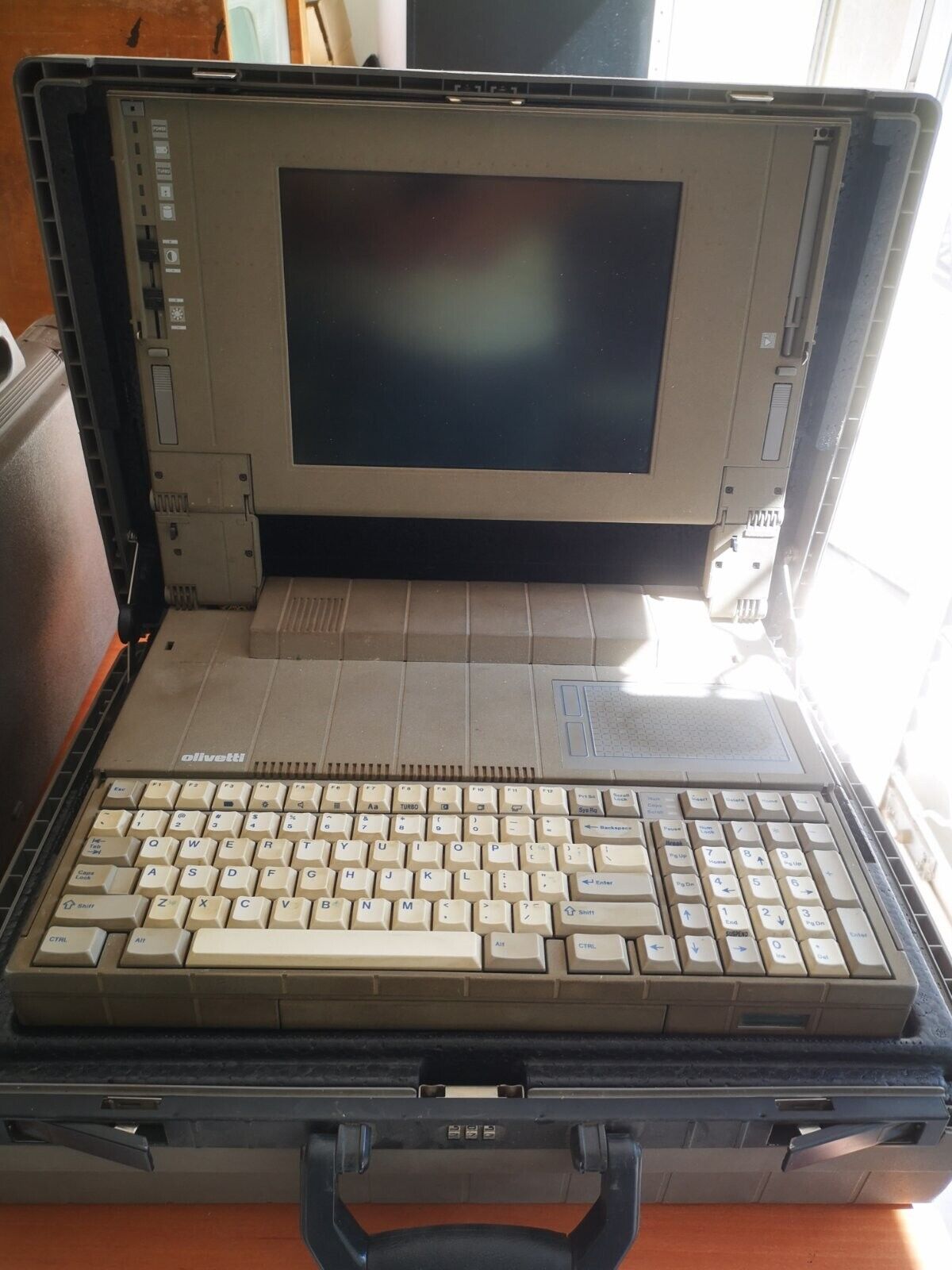 Old Vintage Laptop Olivetti S20 very rare