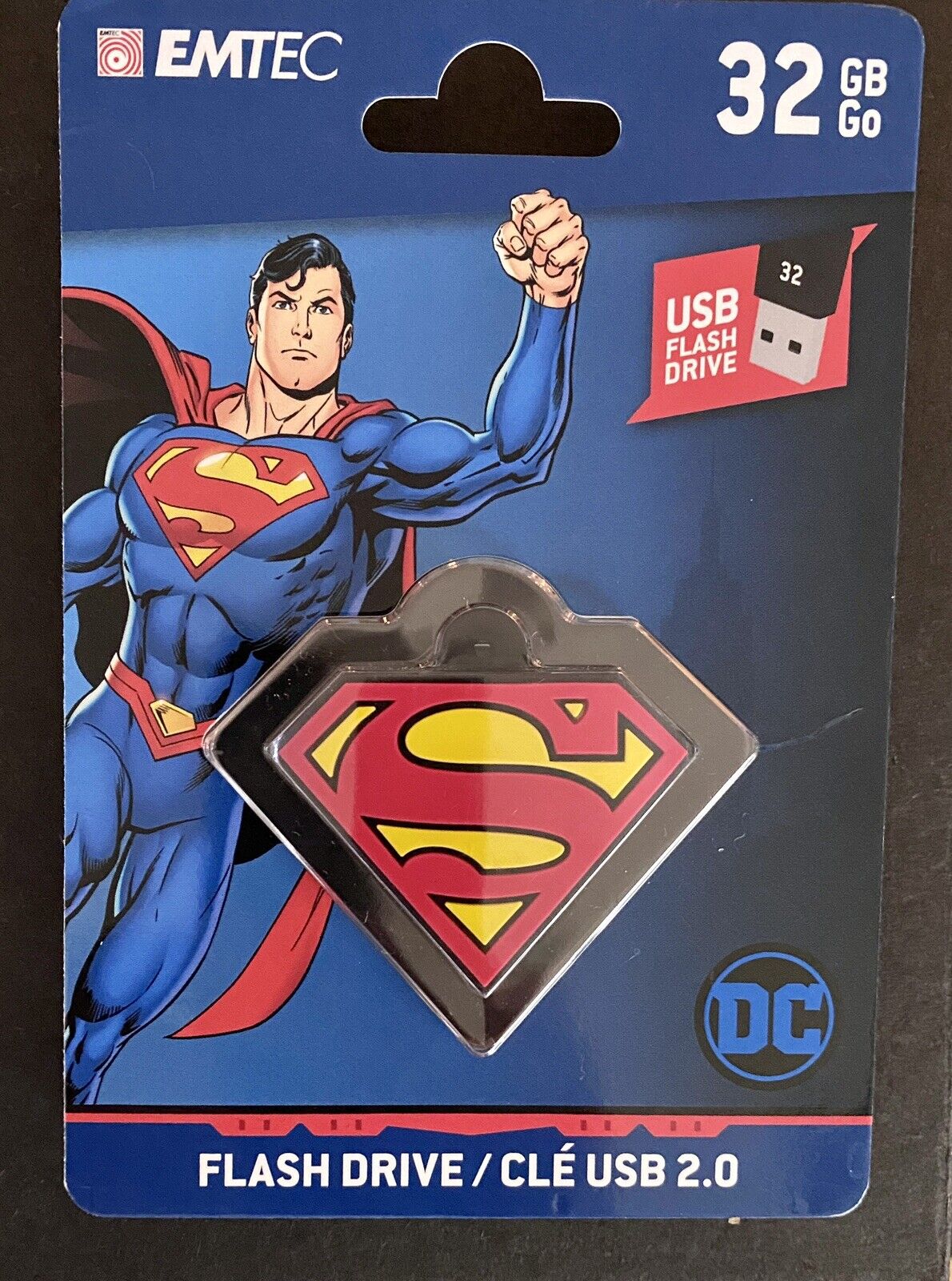 NEW Superman 32GB Flash Drive Keychain Emtec DC Comics 32 GB Sealed