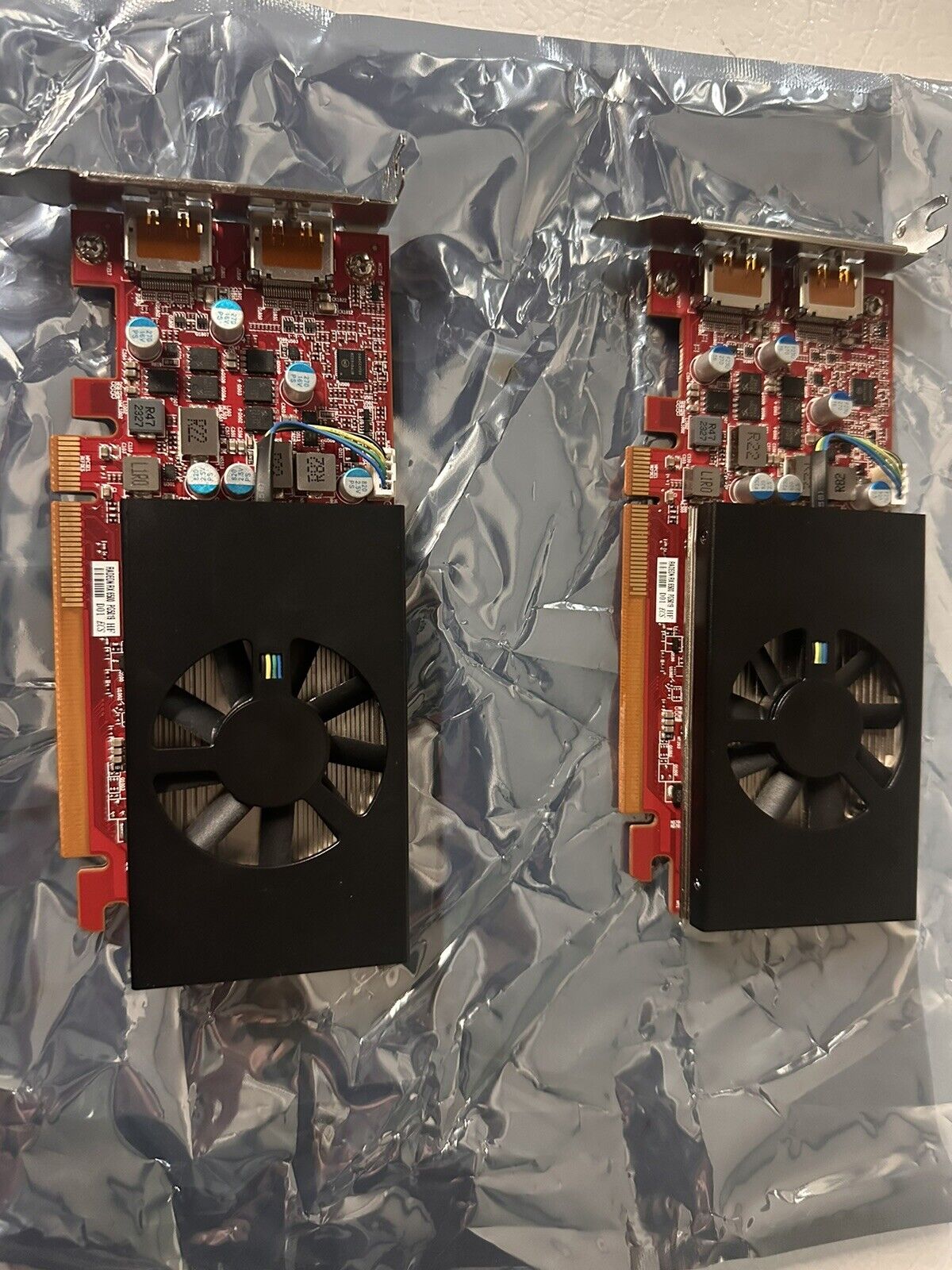 (1) New One Dell AMD® Radeon™ RX 6500, 4 GB GDDR6 Half Height 2 DPs PCIe 4.0x4